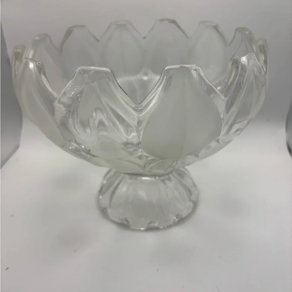 Vintage Crystal Elegant Clear Glass Decorative Bowl - Picture 2 of 8